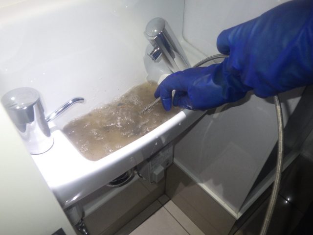 排水管の高圧洗浄 茨木市で排水管 トイレ詰まりの修理はw Worksへ